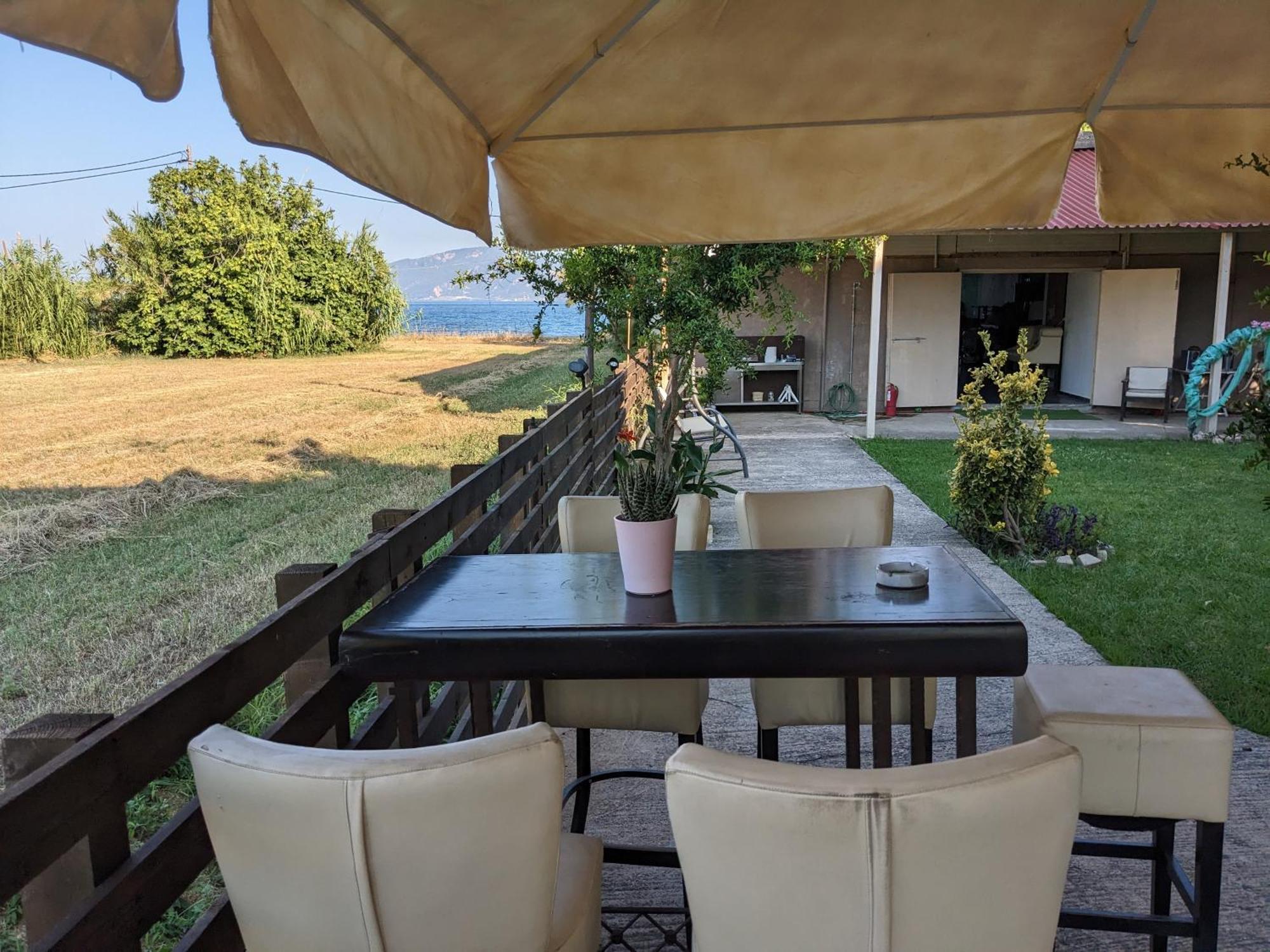 Nafpaktos Beach Apartment Eksteriør billede